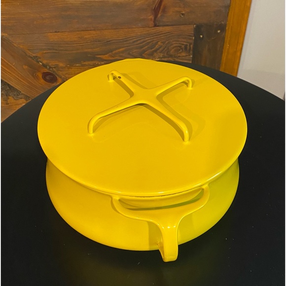 Dansk Kobenstyle Yellow
Enamel W/ Lid 3 Qt IHQ France - Picture 4 of 11